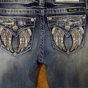 Gorgeous Miss Me Signature Skinny Jeans Wing Embellishments 29” Inseam